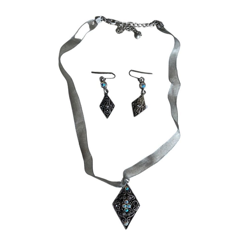 Silver Marcasite Pendant/Organza Ribbon & Fishhook Earrings